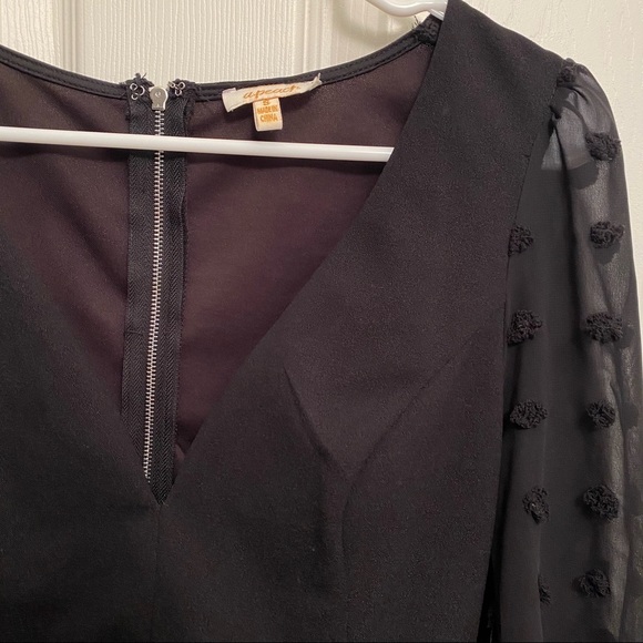 Forever 21 Puff Sleeve Peplum Top - Picture 2 of 4